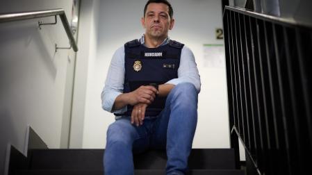 El negociador de la Policía Nacional David González Moreno (Lerín, 1973), en la Jefatura Superior en la calle General Chinchilla de Pamplona.