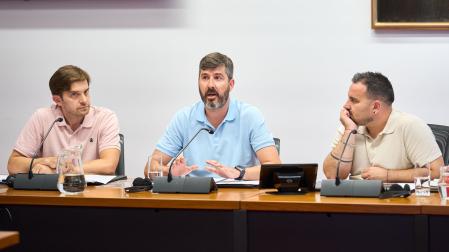 Representantes de la academia Educactiva han comparecido este miércoles en el Parlamento de Navarra para hablar sobre los malos resultados en las pruebas de acceso a Grado Superior de FP