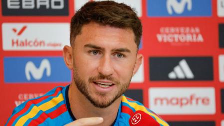 El defensa de la selección española Aymeric Laporte durante una rueda de prensa ofrecida tras el entrenamiento de este miércoles