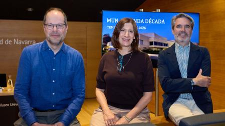 Gabriel Pérez-Barreiro, Teresa Lasheras y Jaime García del Barrio, en la presentación de las nuevas líneas del MUN.