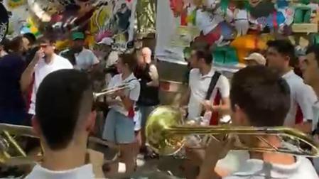 Vídeo del ambiente en el día de las Peñas