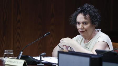 La secretaria del expresidente del Gobierno José Luis Rodríguez Zapatero, Gertrudis Alcázar, al inicio de su comparecencia en la comisión de investigación del Senado sobre la gestión de la Sociedad Estatal de Participaciones Industriales (SEPI) este lunes.