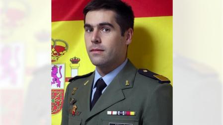 El cabo Edgar Mallo Baena, de la Brigada 'Almogávares' VI de Paracaidistas, ha muerto esta noche durante unos ejercicios de salto paracaidista en Huesca