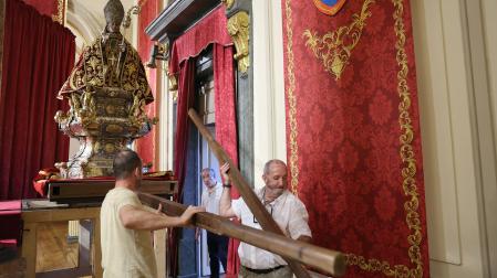 A: EDUARDO BUXENS F: 01 JULIO 2026 L: PAMPLONA , SAN LORENZO T: SUPERVISIÓN Y AJUSTE DEL SISTEMA DE MOVILIDAD DE LA PLATAFORMA DE LA IMAGEN DE SAN FERMÍN PARA LA PROCESIÓN DEL DÍA 7