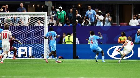 Momento en el que Harry Kane lanza el derechazo que supuso el 2-1 y la remontada de Inglaterra contra la República Democrática del Congo