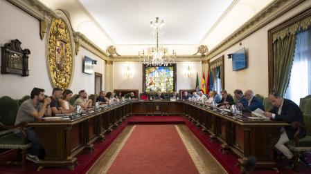 *A: Irati Aizpurua San Román *F: 02-07-26 *T: Pleno del Ayuntamiento. *L: Ayuntamiento de Pamplona.