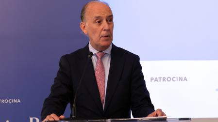 A: EDUARDO BUXENS F: 02 JULIO 2026 L: PAMPLONA, HOTEL TRES REYES T: FORO DE ECONOMÍA CON EL CEO DE CAIXABANK GONZALO GORTAZAR