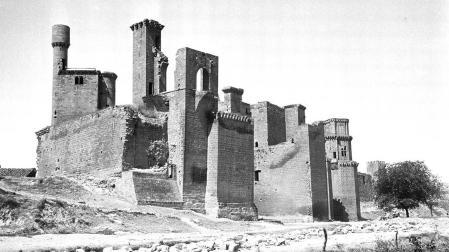 Ruinas del Palacio Real de Olite, una de las fotografías de la exposición