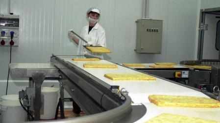 Imagen de la planta de tortillas de patata de Palacios en Buñuel