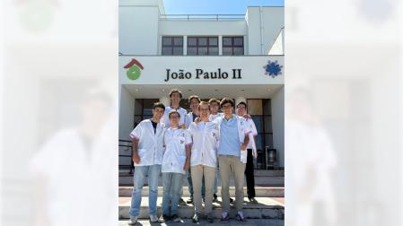 En la imagen, de izda a dcha y de delante a atrás: Darío Abad, Álvaro Montuenga, Joao Teixira Duarte, Rafa Stain, Guillermo Daza, Carlos Brotons, Joaquín Anaya y Ángel Arévalo.