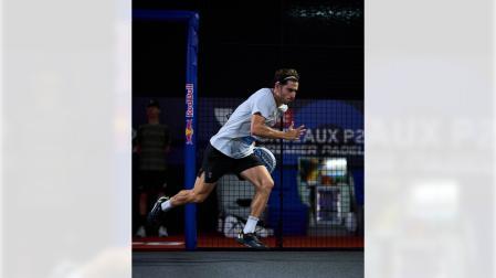 Jon Sanz, en uno de sus duelos en este Premier Padel P2 de Burdeos