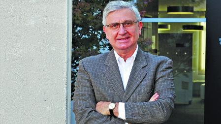 El psiquiatra Fernando Sarráis es profesor en la Facultad de Psicología de la Universidad de Navarra y ha sido consultor clínico en la Clínica Universidad de Navarra