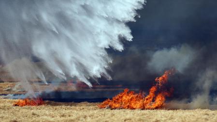 Fotos del incendio de grandes dimensiones en Imárcoain