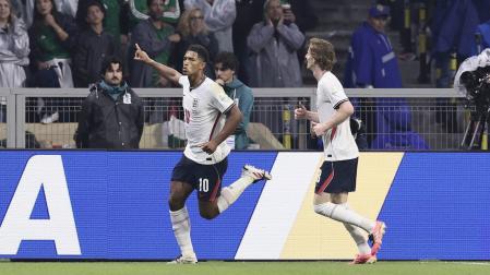 Bellingham, que hizo doblete, celebra uno de sus goles ante Inglaterra
