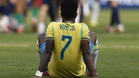Vinícius, desolado, tras caer Brasil eliminada