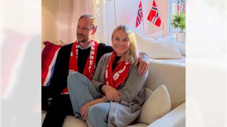 Haakon y Mette Marit, en una fotografía difundida por la Casa Real noruega