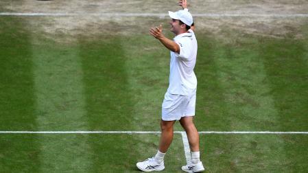 Arthur Fery celebra su clasificación para cuartos de Wimbledon