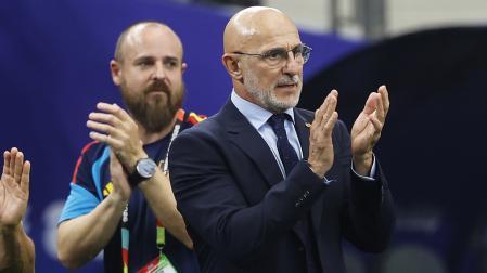 El seleccionador de España, Luis de la Fuente, celebra la victoria contra Portugal tras finalizar el choque de octavos de final del Mundial 2026