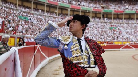 Fotos de la tercera corrida de la Feria del Toro 2026 con toros de Victoriano del Río para los diestros Alejandro Talavante, Roca Rey y David de Miranda