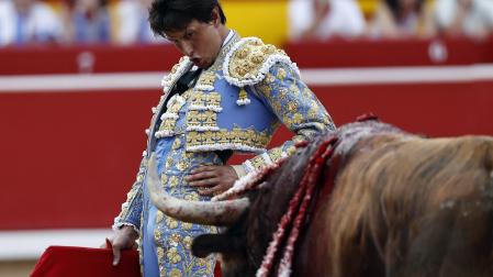 Fotos de la tercera corrida de la Feria del Toro 2026 con toros de Victoriano del Río para los diestros Alejandro Talavante, Roca Rey y David de Miranda