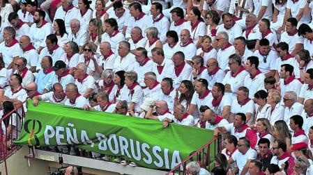 Integrantes de la Peña Borussia, en la corrida del día 10