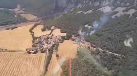 Imagen del incendio captada por el helicóptero