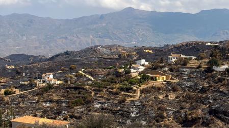 Vista de los daños causados por el incendio declarado en Los Gallardos