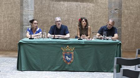 De izda. a dcha., Zaloa Basabe, Joseba Asiron, Maider Beloki y Endika Alonso