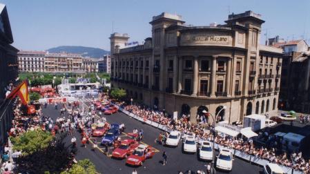 Panorámica de la salida de la etapa del 18 de julio de la 18ª etapa del Tour de 1996 Pamplona-Hendaya.