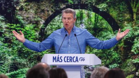 El líder del PP, Alberto Núñez Feijóo, clausura el acto de presentación de los candidatos a las capitales de provincia para las elecciones municipales de 2027