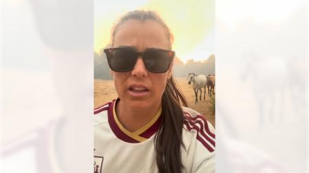 Captura de un vídeo publicado por Isabel Aaiún en Instagram en el momento de evacuar a sus caballos