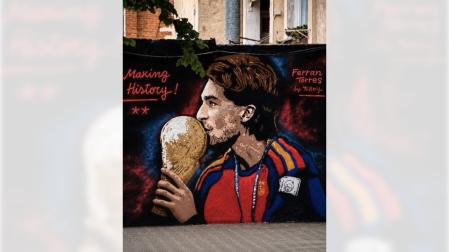 Imagen del mural de TVBoy en homenaje a la victoria de La Roja en el Mundial 2026