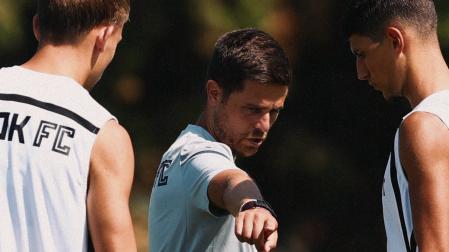Alessio Lisci durante un entrenamiento con el PAOK
