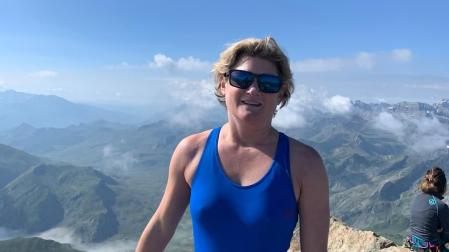 María García-Barberena en la cima del Midi d'Ossau.