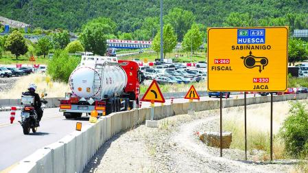 Desvíos sin fin por las obras de la Variante de Sabiñánigo, en la A-23, que llevan meses paralizadas