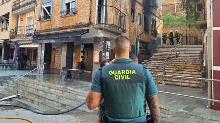 Un agente de la Guardia Civil, en el lugar del suceso