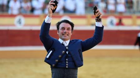 Andy Cartagena, Sergio Domínguez y Guillermo Hermoso de Mendoza se enfrentaron a los astados de Rosa Rodrigo en la corrida de rejones de fiestas de Tudela 2026 celebrada el domingo 26 de julio