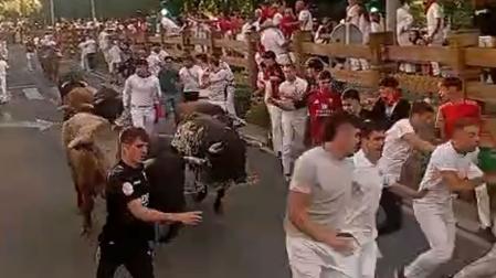 Vídeo de los corredores al final de la avenida Zaragoza en el tercer encierro de Tudela