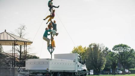 La compañía belga ADM abrirá el ciclo CInco Puntas del Festival de las Murallas el 4 de agosto, con la obra ‘1er KM’ , en la explanada de la Ciudadela.