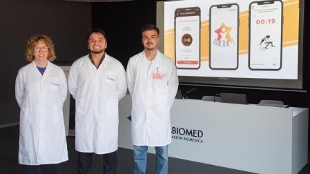 De izqda. a dcha.: Beatriz Pérez, responsable del STC de Innovación de Navarrabiomed, Ignacio Hormazabal y Jacinto Muñoz, investigadores del proyecto