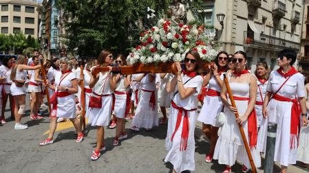 La Virgen del Puy, a hombros el año pasado durante la procesión del día grande