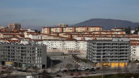 Vista de la plaza Xavier Mina, desde donde los vecinos de Arrosadía piden ayuda