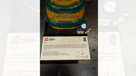 El trofeo del Mundial de Lego que ha recibido Mikel Merino