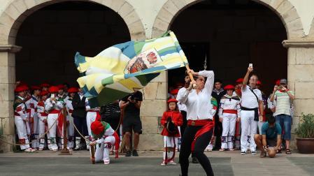*A: JOSE CARLOS CORDOVILLA *F: 03-08-2026 *P: IRANTZU ETXEBESTE *L: BERA DE BIDASOA *T: DANTZAS EN LA PLAZA