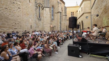 Imagen de uno de los conciertos dentro de la programación del 27 Festival de Teatro de Olite