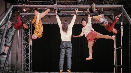 'En ruta', espectáculo de circo y teatro de calle, en la Ciudadela.