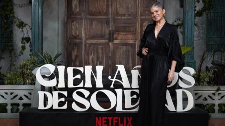 La actriz Marleyda Soto posa durante la alfombra roja de la serie de Netflix 'Cien Años de Soledad'