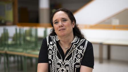 Nuria Martínez, española y vecina de Luxemburgo, viaja todos los veranos a Pamplona con su familia para que su hijo mayor, de 9 años, asista a la Escuela de Verano de la Asociación Navarra de Autismo.