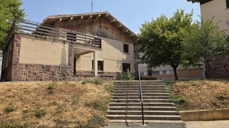 Edificio del parque de camineros de Aoiz cedido al ayuntamiento