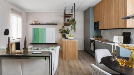 Cocina abierta al salón en una vivienda moderna